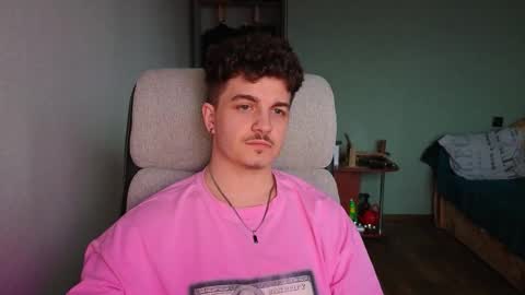 Snapshot of hellish_sugar chatting on February 26, 2026, 2:38 pm Remy online show from February 26, 2026, 2:38 pm