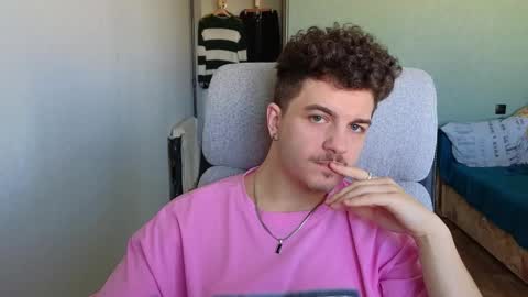 Snapshot of hellish_sugar chatting on March 5, 2026, 8:32 am Remy online show from March 5, 2026, 8:32 am