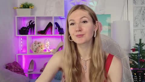 Snapshot of hello_lisha chatting on January 3, 2025, 8:32 am Alisia Monday to Friday from 10 am to 4 pm GMT 2 online show from January 3, 2025, 8:32 am