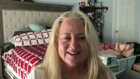 Hunnys Hive online show from January 9, 2025, 8:44 pm