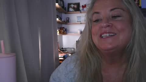 Hunnys Hive online show from February 25, 2025, 9:13 pm