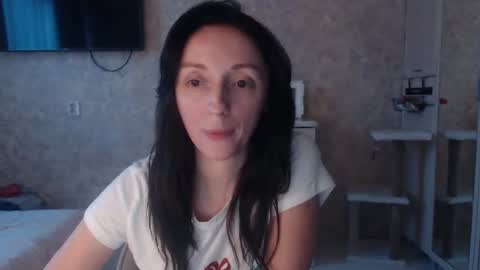 Snapshot of hellokittykaty chatting on February 4, 2025, 6:25 am Victory online show from February 4, 2025, 6:25 am