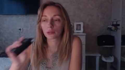 Snapshot of hellokittykaty chatting on November 5, 2025, 6:13 am Victory online show from November 5, 2025, 6:13 am