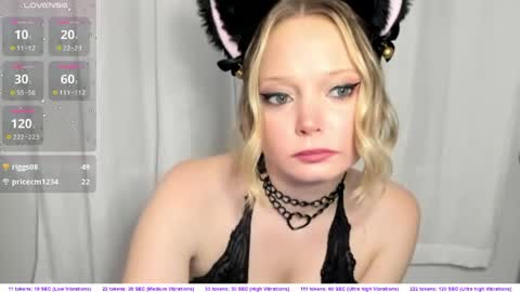 hellonori online show from May 7, 2026, 4:18 am