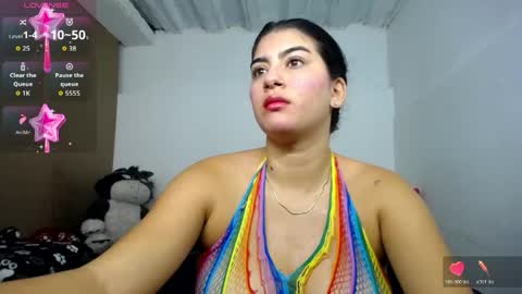 helloo_kityy25 online show from May 31, 2026, 10:44 pm