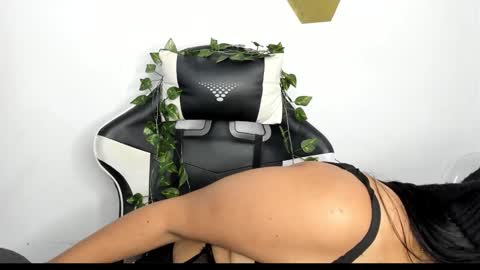 heluehorny13 online show from January 19, 2025, 9:55 am