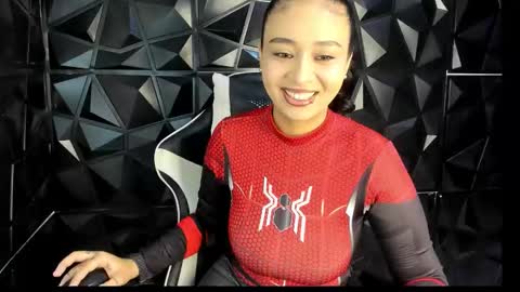 heluehorny13 online show from October 26, 2025, 4:07 am