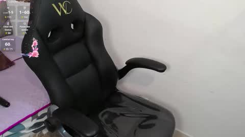 Snapshot of heluejamil chatting on October 14, 2025, 8:20 pm Zahira online show from October 14, 2025, 8:20 pm