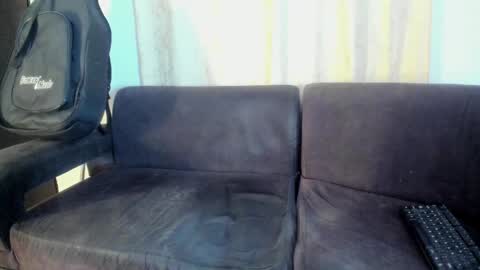 henrik_senn online show from October 18, 2025, 2:36 am