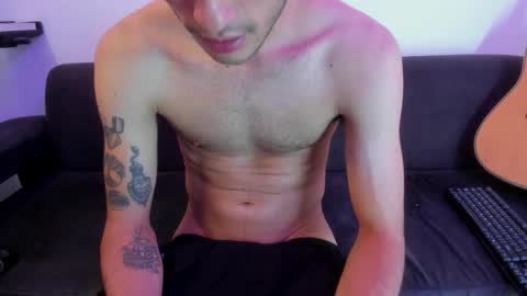 henrik_senn online show from March 5, 2026, 11:28 am