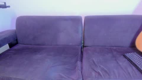 henrik_senn online show from April 13, 2026, 9:59 am