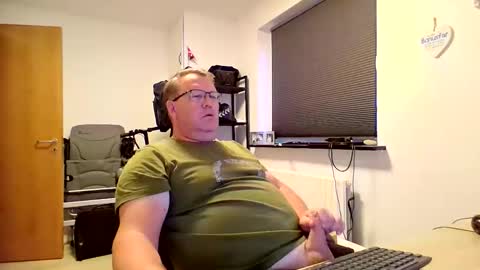 henrikrp1971 online show from November 13, 2025, 3:00 pm