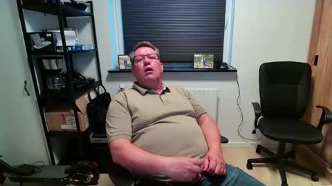 Snapshot of henrikrp1971 chatting on April 28, 2026, 6:46 pm henrikrp1971 online show from April 28, 2026, 6:46 pm