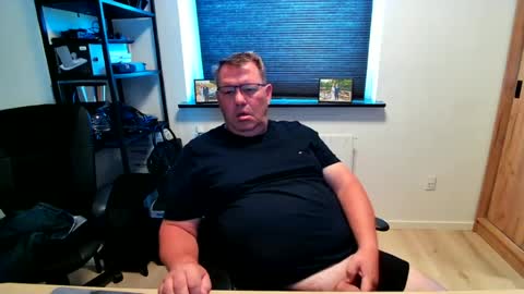 henrikrp1971 online show from June 26, 2026, 8:30 am