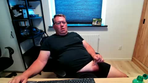 henrikrp1971 online show from July 2, 2026, 12:33 pm