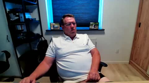 henrikrp1971 online show from July 8, 2026, 12:42 pm