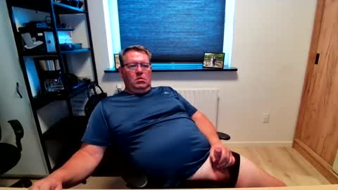 henrikrp1971 online show from July 13, 2026, 7:55 am