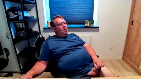 henrikrp1971 online show from July 15, 2026, 11:59 am