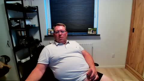 henrikrp1971 online show from August 8, 2026, 6:54 pm