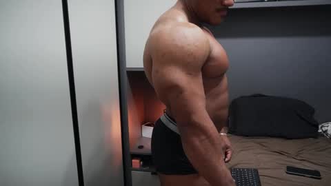 Henri online show from October 4, 2025, 10:08 pm