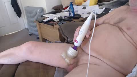 henryjxxx online show from April 25, 2026, 8:39 am