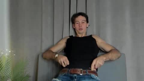 Henry online show from December 4, 2025, 10:13 am