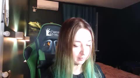 Hentaishiing online show from May 28, 2026, 6:27 pm