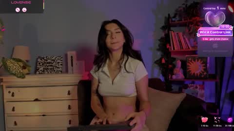 Hello I am Valentina independent Colombian model I love sensuality and pleasure welcome online show from February 27, 2026, 5:40 am