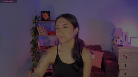 Hello I am Valentina independent Colombian model I love sensuality and pleasure welcome online show from March 25, 2026, 5:35 am