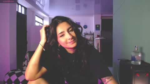 Hello I am Valentina independent Colombian model I love sensuality and pleasure welcome online show from June 7, 2026, 7:39 pm