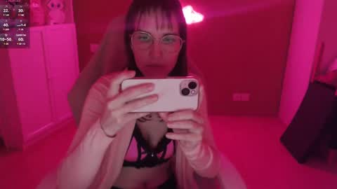 Snapshot of heraluna_ chatting on January 11, 2025, 10:51 pm HeraLuna  online show from January 11, 2025, 10:51 pm