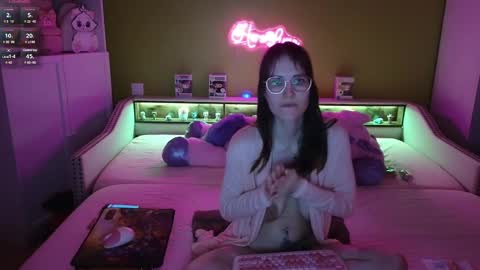 Snapshot of heraluna_ chatting on February 14, 2025, 11:09 pm HeraLuna  online show from February 14, 2025, 11:09 pm