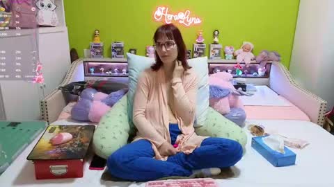 HeraLuna  online show from March 23, 2026, 9:30 pm