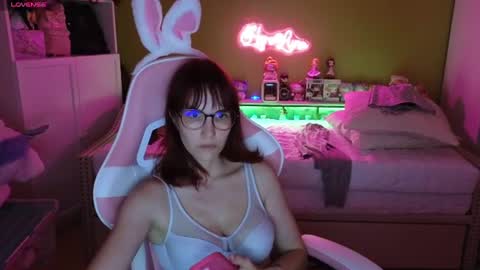 HeraLuna  online show from July 16, 2026, 8:37 pm
