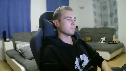 John Pearl online show from December 2, 2025, 3:40 pm