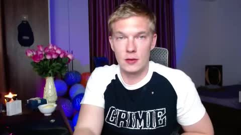 Snapshot of hercules__ chatting on September 29, 2025, 4:45 pm Gregblonde Alextattoo online show from September 29, 2025, 4:45 pm