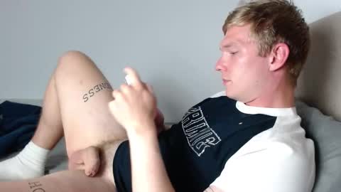 Snapshot of hercules__ chatting on November 3, 2025, 4:52 pm Gregblonde Alextattoo online show from November 3, 2025, 4:52 pm