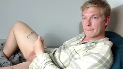 Snapshot of hercules__ chatting on November 6, 2025, 5:47 pm Gregblonde Alextattoo online show from November 6, 2025, 5:47 pm