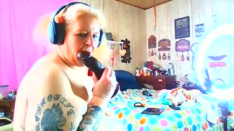 venus online show from February 9, 2026, 5:17 pm