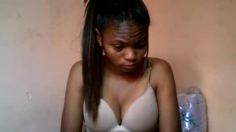Snapshot of herisse01 chatting on June 6, 2026, 7:46 am herisse01 online show from June 6, 2026, 7:46 am
