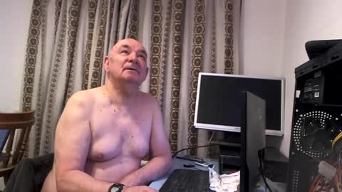 Snapshot of hermeneutika chatting on January 1, 2025, 6:05 am mature online show from January 1, 2025, 6:05 am