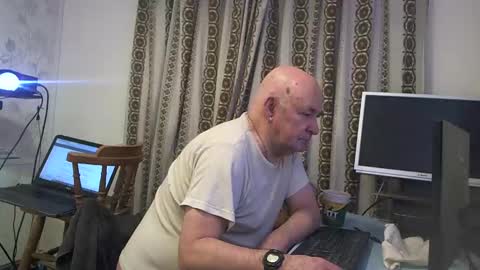 Snapshot of hermeneutika chatting on January 3, 2025, 5:50 am mature online show from January 3, 2025, 5:50 am