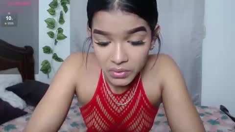 Snapshot of hermione_sweet18 chatting on December 29, 2024, 5:54 pm Alana online show from December 29, 2024, 5:54 pm