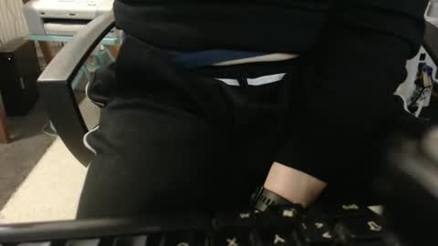 hero0111 online show from December 11, 2024, 9:52 am