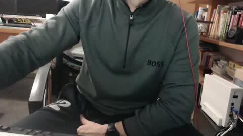 hero0111 online show from December 28, 2024, 2:42 pm