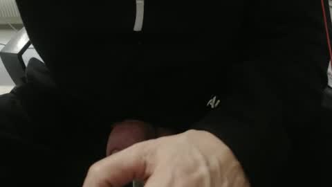 hero0111 online show from April 19, 2026, 2:05 pm