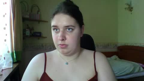 hess_luna_ online show from May 27, 2026, 9:06 am