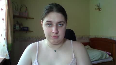 hess_luna_ online show from May 28, 2026, 9:06 am