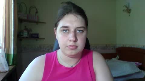 hess_luna_ online show from July 2, 2026, 9:04 am