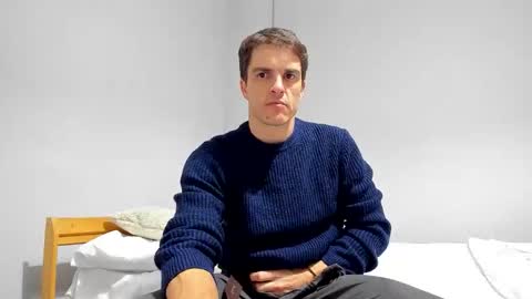 heterooli online show from November 3, 2025, 4:52 pm